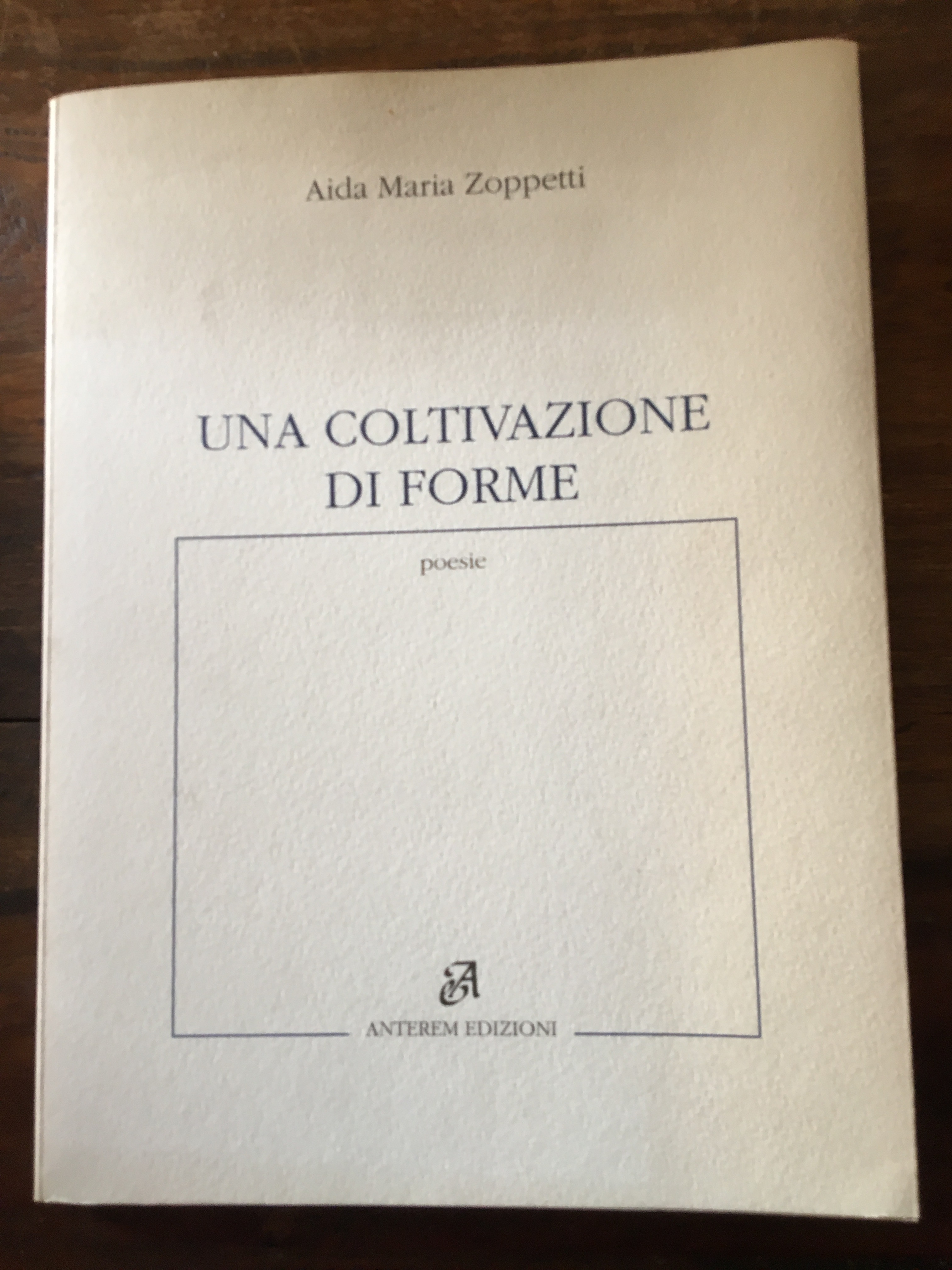 Aida M. Zoppetti, due libri, frammenti critici e biografia